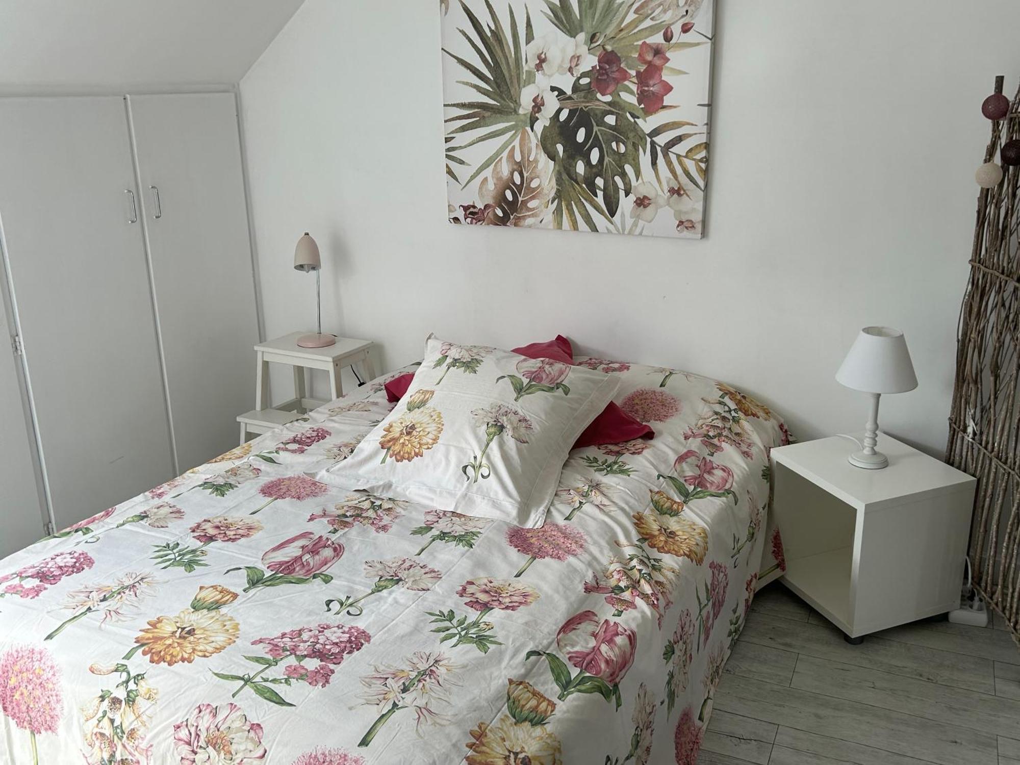 Le Cocon Rouge - Studio En Plein Centre Historique Lamballe Eksteriør bilde